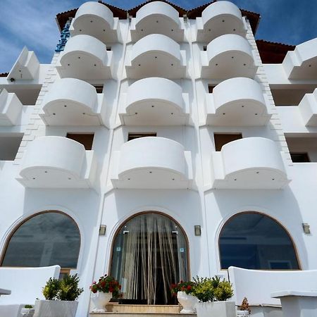 Paradise Lukova Hotel Exterior photo