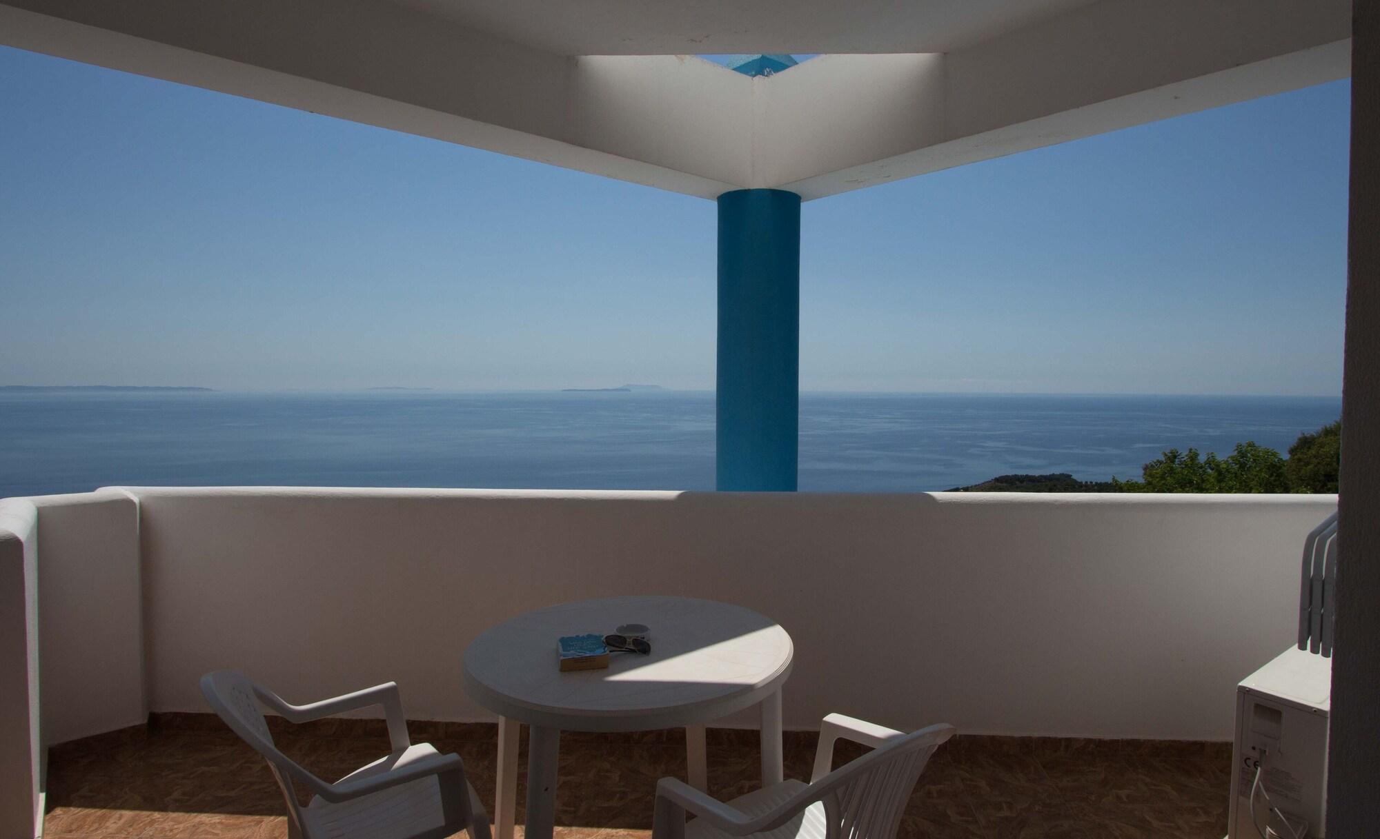 Paradise Lukova Hotel Exterior photo